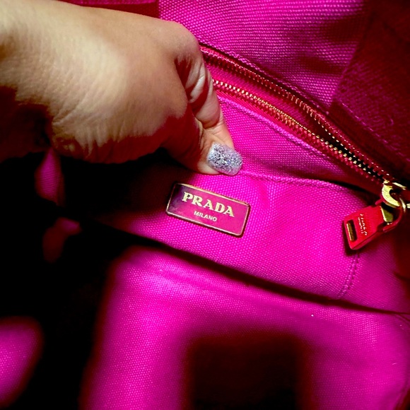 Prada tote bag - Picture 1 of 9
